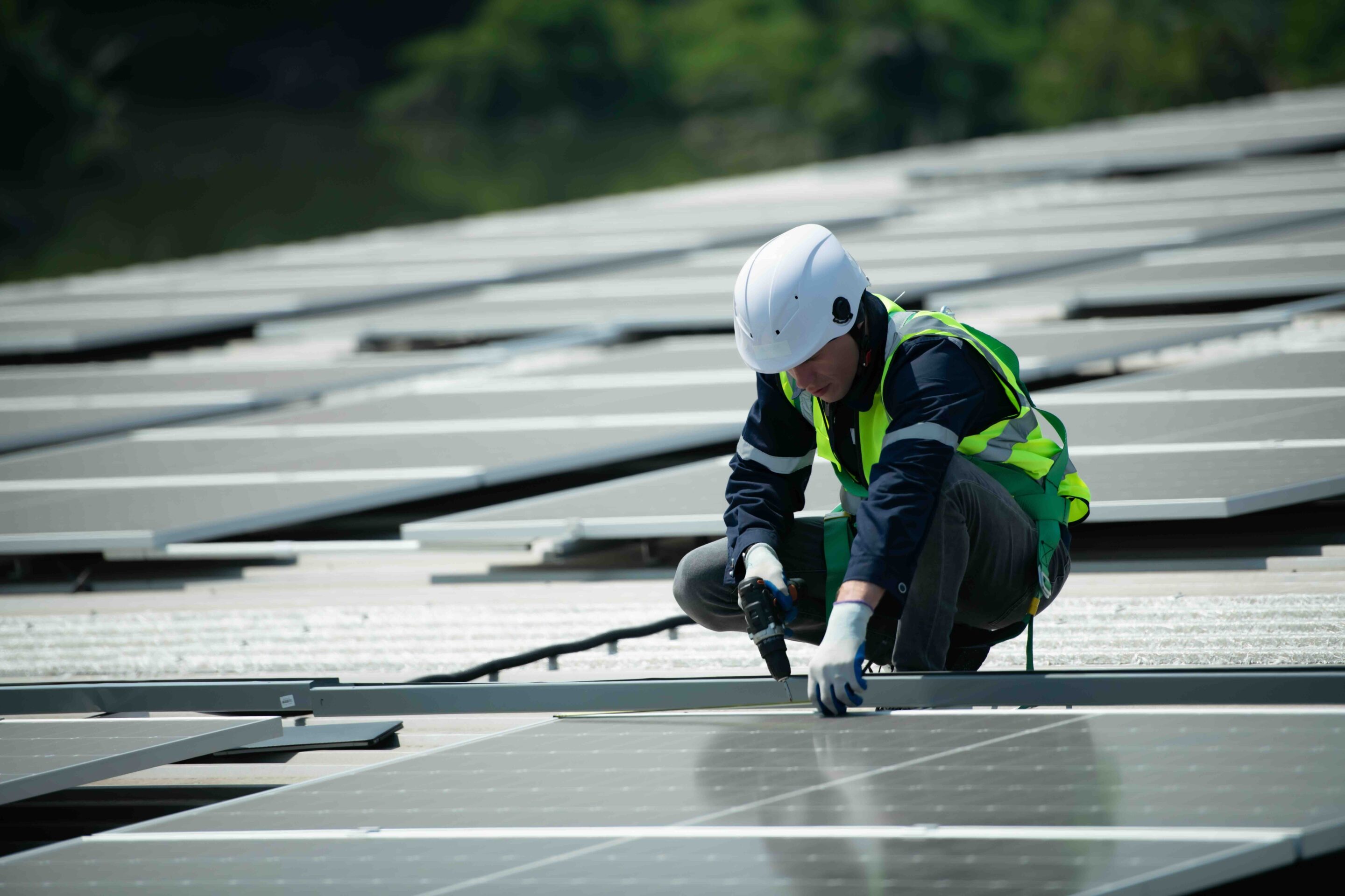 Réduction des objectifs du PV en toiture : les racines du mal